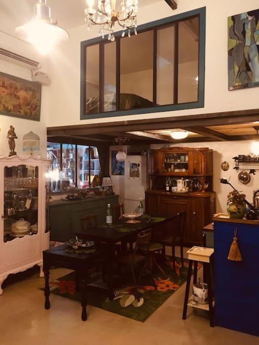 Loft D Artistes Avec Patio Au Port De Nice Buitenkant foto