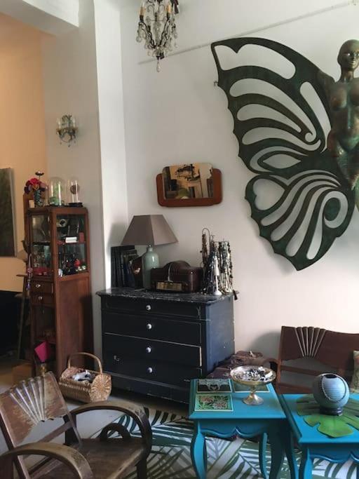 Loft D Artistes Avec Patio Au Port De Nice Buitenkant foto